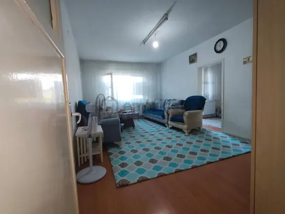 Yılmaz Gayrimenkul'den Mareşal Çakmak Mah. 3+1 1. Ara Katta Cadde Üzeri Kupon Daire 18.000 ₺ Pz 2