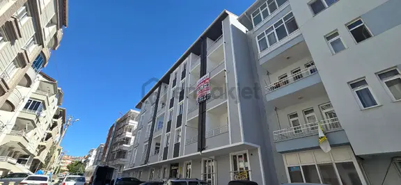 Adli Sarayı Arkası 2+0 Sıfır Eşyalı Kiralık 1