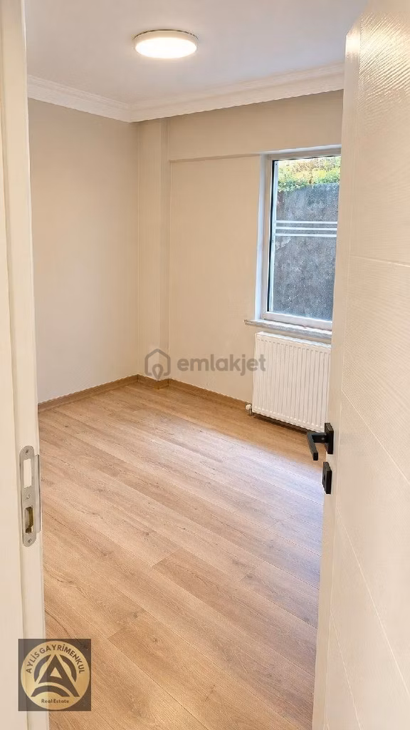 Maden Merkezde 1,5+1 Tamamen Yenilenmiş Geniş Oturumlu Kiralık Daire. 2