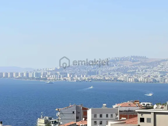 Üçyol Metro Yakını 4+1 150 M2 Deniz Manzaralı 15 Yıllık Daire 2