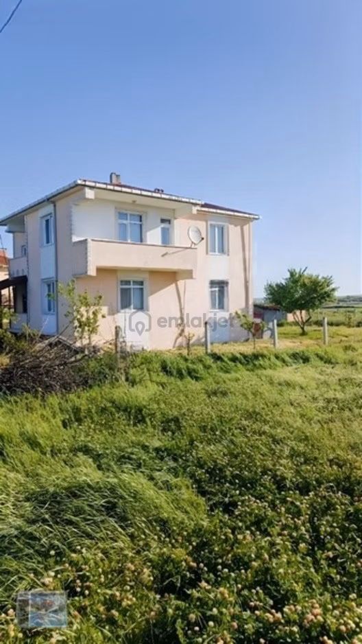 Tekirdağ Saray Çayla Köyünde Satılık 2 Katlı Müstakil Ev 1