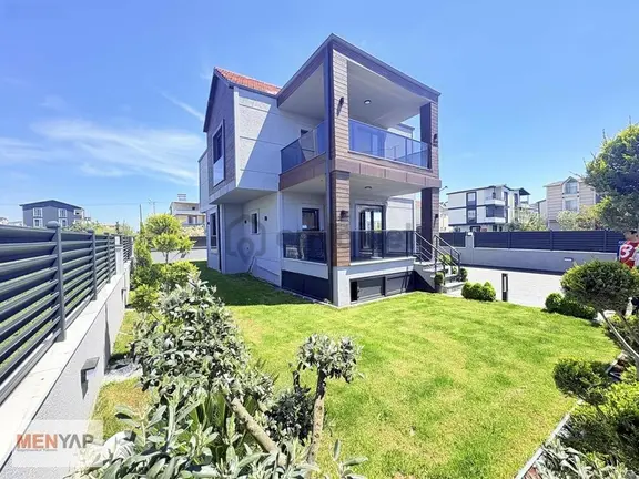 Deniz Manzaralı Parka Cephe Özel Tasarım 4+1 Müstakil Villa 1