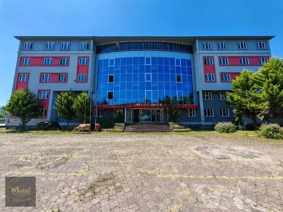 Mabel'dn Satılık 4700m2 Alana Sahip Bna Ve 8 Dönüm Arsa 1