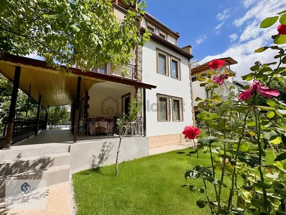 Sarsılmaz'dan Başkent Sitesinde 3 Katlı Masrafsız Satılık Villa 2
