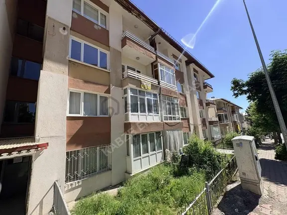 Kabze Emlaktan Emek Mahallesinde Cadde Üzeri Satılık Daire 2