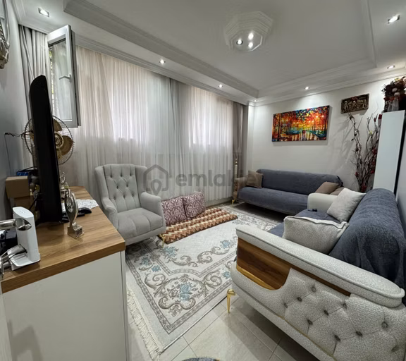 Gürpınar'da Satılık 2+1 85m2 Asansörlü Bahçe Katı 1