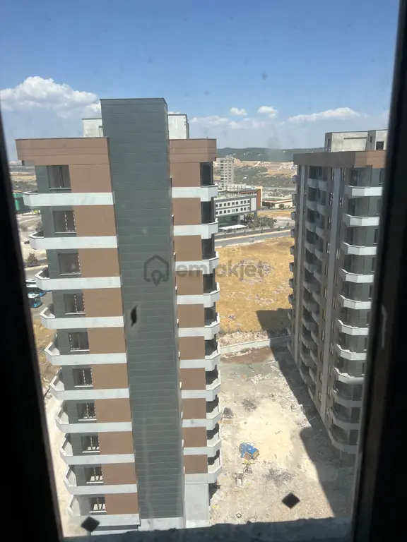 Sahibinden Ara Kat 2+1 | 11. Kat | Asansörlü | Ferah | Site İçerisinde 1