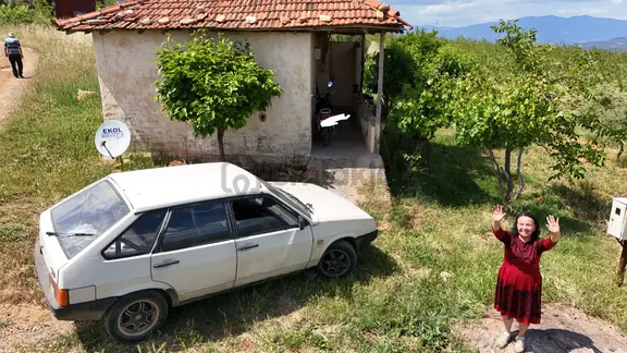 Karacasu Bereketli Mahallesi'nde Satılık İçinde Su Kaynağı Olan Tarla 2