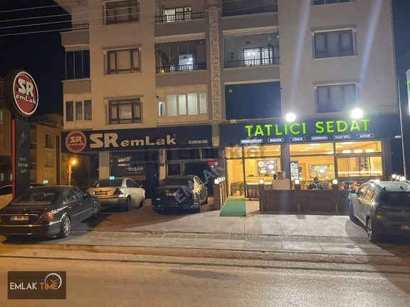 Cadde Üzeri Köşe Başı Satılık Dükkan 2
