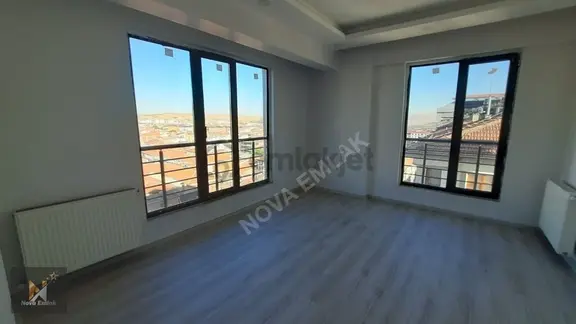 İstasyon Caddesinde Kiralık 2+1 Ofis 1