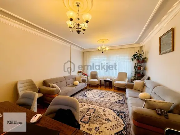 İldem'de İçi Yapılı 3+1 Bakımlı A Dairesi 1