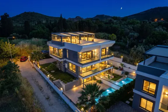 Urla İskele De 4+2 Site De Deniz Manzaralı Lüks Satılık Villa 2
