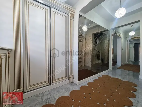 Ayyıldız Mh De 3 Katlı Kapalı Otopark-özel Yapım 7+2 Lüks Villa 2