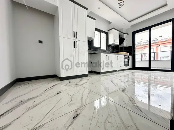 ⭐ay Emlak'tan⭐altınkum'da Arakat Doğalgazlı Denize 300 Mt Şık Tasarımlı Satılık 2+1 Lüks Daire 1