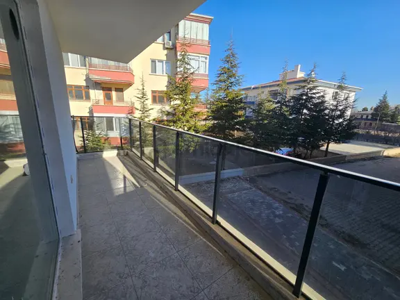 Şimşek'ten Çubuk Esenboğa H.alanına Yakın 1+1 Katta Kiralık 1