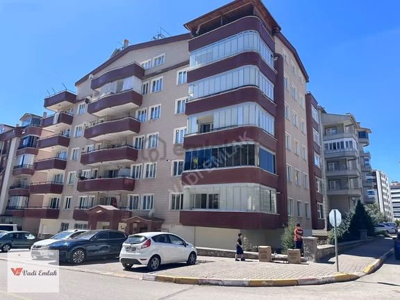 Karşıyaka Mahallesinde 4+1 Kiralık Daire | Vadi Emlak 2
