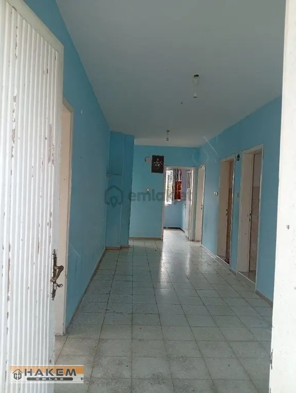Hakem Emlak'tan Serinevler'de Merkezi Konumda Geniş Oturum 3+1 Kiralık Ev 1