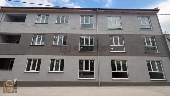 Roma' Dan Yeniceköy Mahallesi' Nde Satılık Daire 1