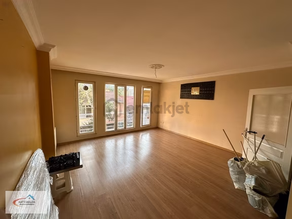 Ünalan Kiralık 2+1 Daire 1 Kat Yeni Bina Emaar Yanında 2