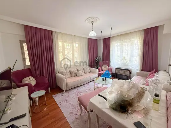 Mertcan'dan E5 Karayolu 5dk Marmaray 10dk Balkonlu Giriş Kat 2+1 1