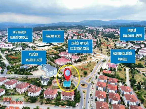 Hak Emlak'tan Kalıcı Konutlar'da Cadde Cepheli Satılık 3+1 Daire 2