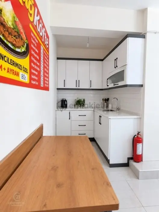 Century21 Bal'dan Kayabey Ortaokulu Karşısı Dükkan 2