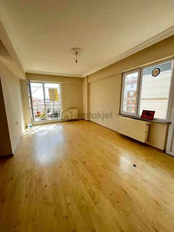 Çorlu Muhutin Mah. Çetin Emeç Bulvar Üstünde Kiralık 2+1 Daire 2