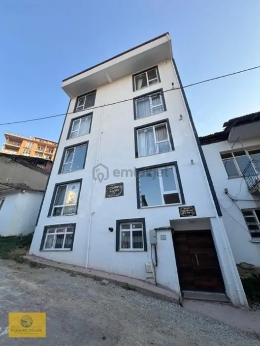 Furkan Demir'den Karamürsel Merkez'de 2+1 Ara Kat Kiralık Daire 1