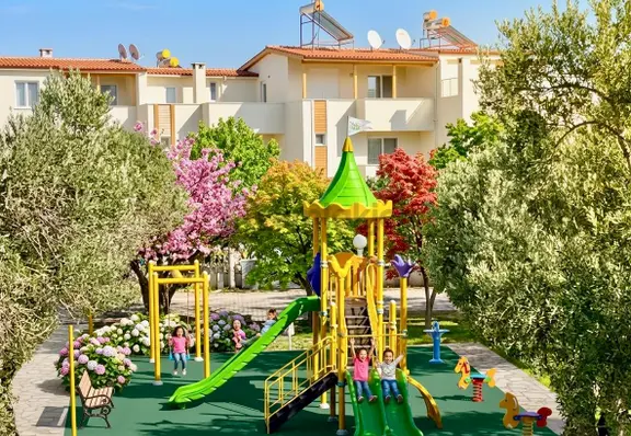 ꧁ay Emlaktan꧂avcılar Fener'de Denize 200 Metre Satılık 2+1 Otoparklı Özel Bahçeli Lüks Daire 1