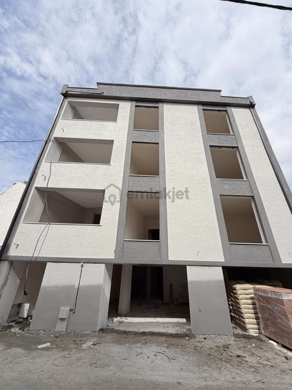 Ulucan'dan Cerrah Mahallesin'de Satılık 5+1 Dubleks 233 M2 2