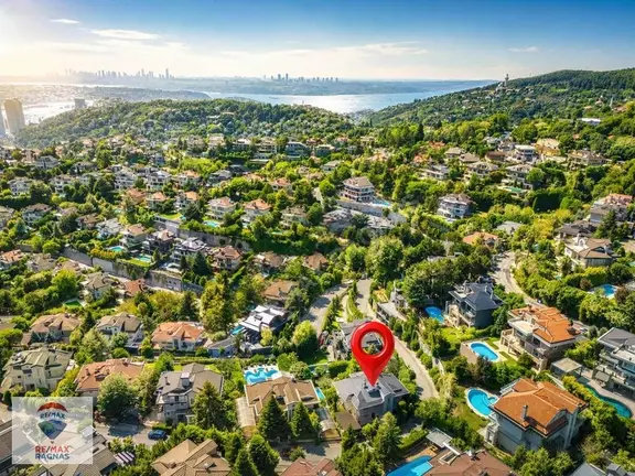 Acarkent'te Havuzlu , Düz Girişli , A Kapı Yakını , Fırsat Villa 1