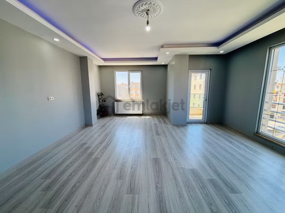 Güven'den Çerkezköy'ün Göbeğinde Full Ön Cephe İskanlı Geniş 3+1 2