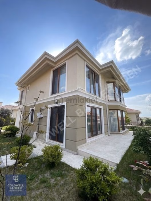 Karacakaya Mebuskent'te Geniş Bahçeli, Ferah 3+1 Villa 1
