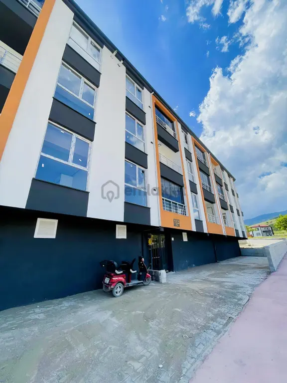 Erka Emlaktan Satılık 1+1 Daire 1