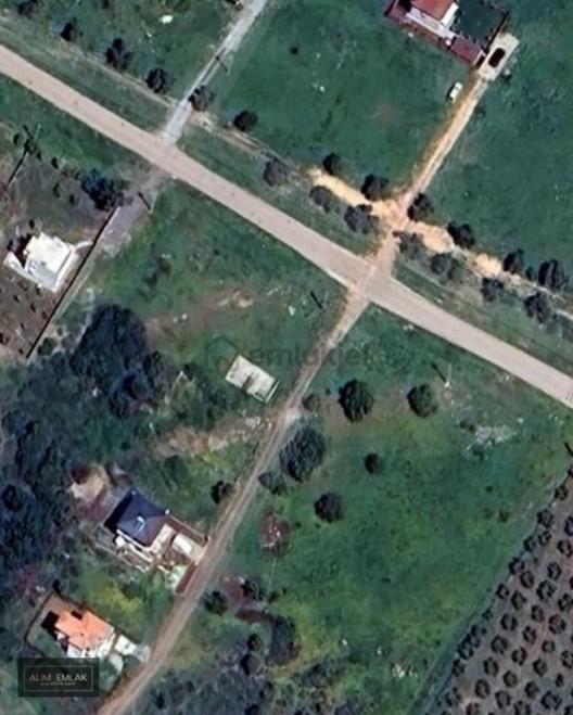 Didim Balova 1'de Ana Yola 2. Parselde Satılık 300 M2 Arsa !