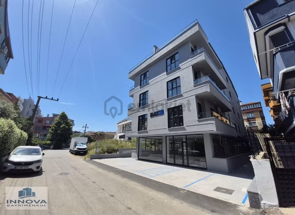 Tatlıkuyu Mahallesi Sanayi Mevkii Kiralık 248 Metrekare Dükkan. 1
