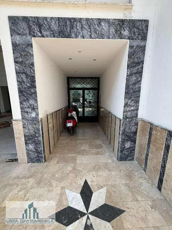Usta Gayrimenkul'den Kiralık D.gazlı Kapalı Otoparklı 3+1 Daire 2