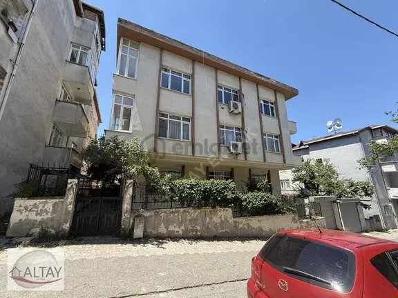Kayışdağ Mah. Hülya Sokak Katta Tek 4+1dublex 3'kat 160 M2 1