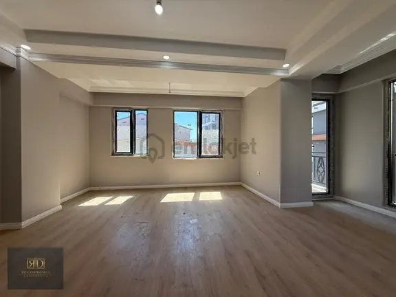 Rd'den 3+1 Kağıthane Merkezde Yokuşsuz Daire Yeni Bina 1