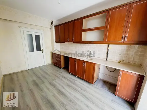Karşıyaka Mah.de 2+1 Geniş Ferah Yüksek Giriş Daire 1