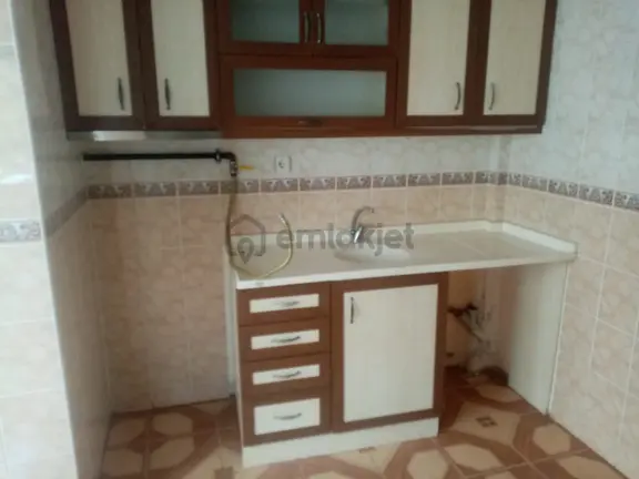 Balıkesir Altıeylül 2.gündoğan Mah. Demirdağ Emlaktan 2+1 Kiralık Daire 1