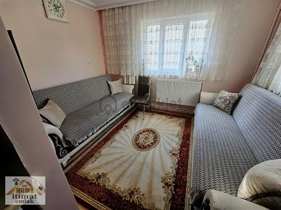 Karşıyaka'da 3 Katlı, 344m² Arsa Üzerinde Müstakil Bina 2