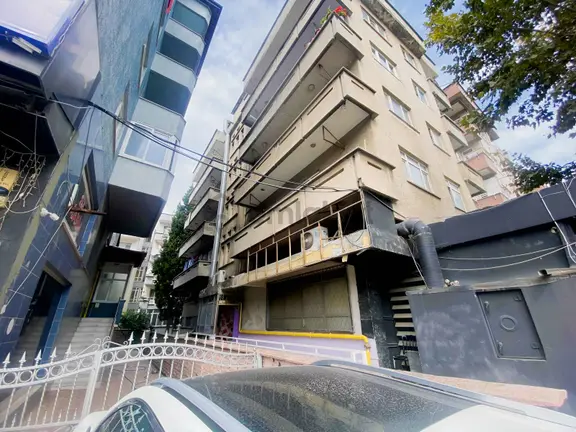 Adnan Menderes Caddesi De 130 M2 3+1 Daire. 1