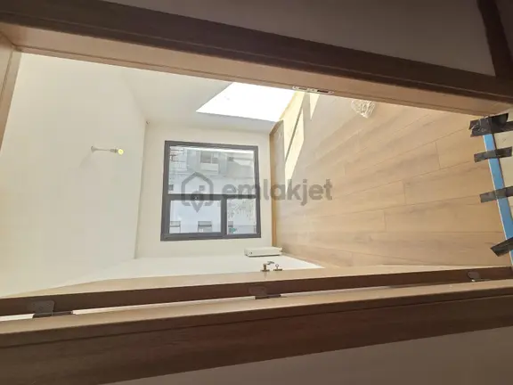 Canbay Yapı'dan Çöşnük Tokiler'de Cadde Üzeri Kiralık 3+1 Daire 2