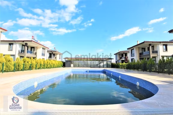 Ersan Özdemir İnşaattan Hamidiye'de,lüx Sitede Kiralık 5+1 Villa 2