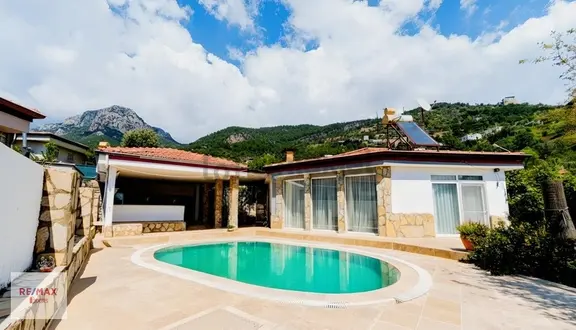 Alanya Al-kon Park Villaları 3+1 Müstakil Havuzlu Satılık Villa 1
