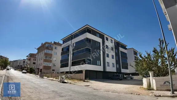 Eker'den Kapalı Pazar Yanı Özel Garajlı Geniş 2+1 Kiralık Daire 1