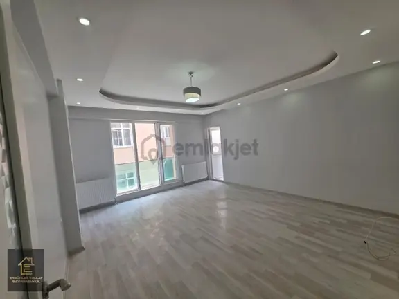 Bahçelievler Merkezde 2+1 Arakat Kiralık Daire 1