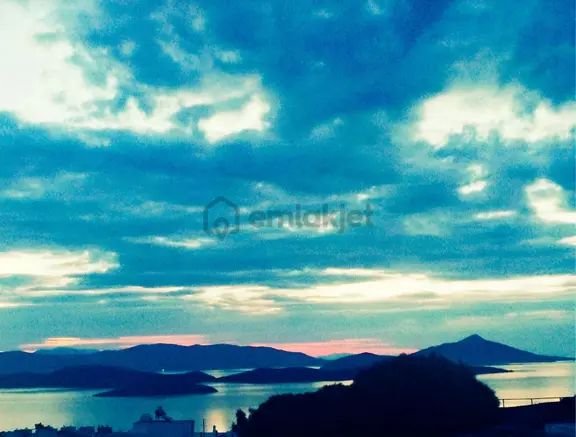Bodrum Bağla Bankev'de Köşe Konum Deniz Manzaralı 2+1 Üst Kat 1