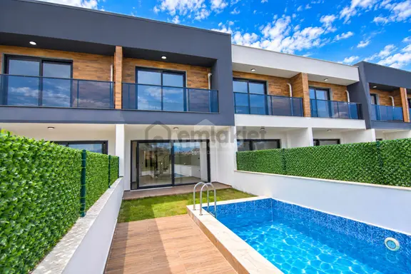 Kuşadası Değirmendere'de 2+1 Özel Havuzlu Sıfır Villa 1